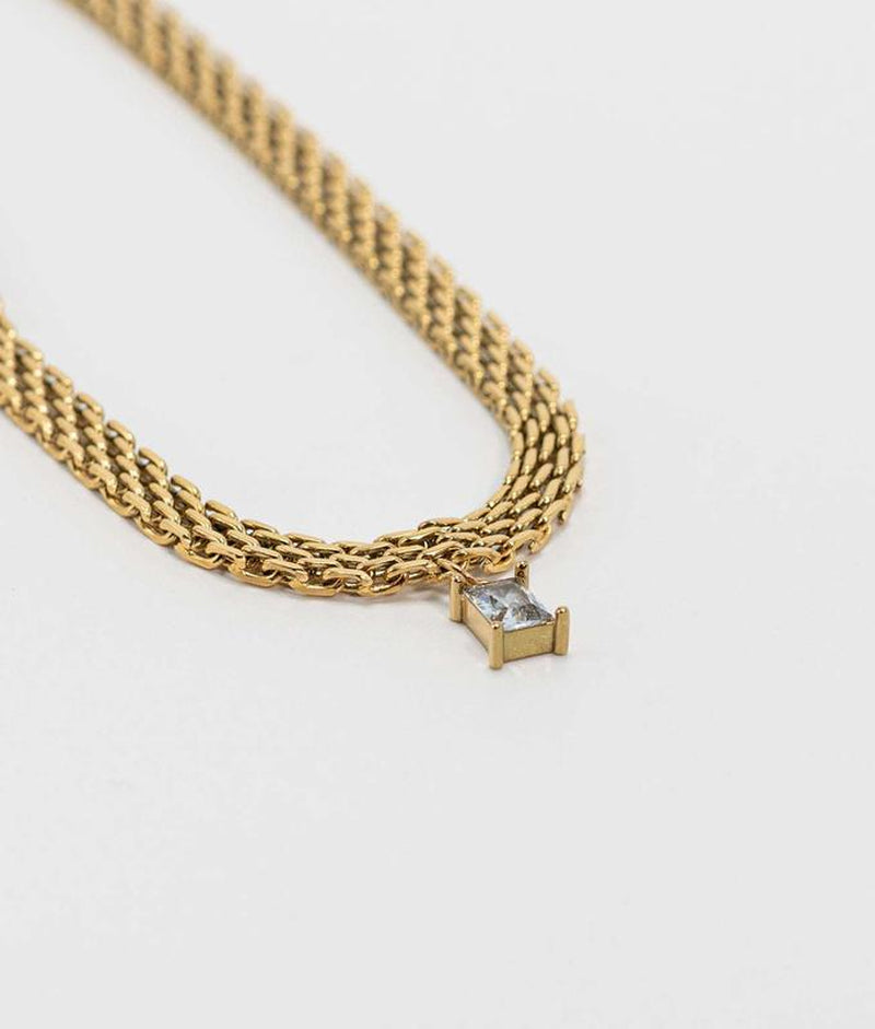 Minimalist Charlotte Necklace for Unisex with High-Quality Stainless Steel and Gold Plating