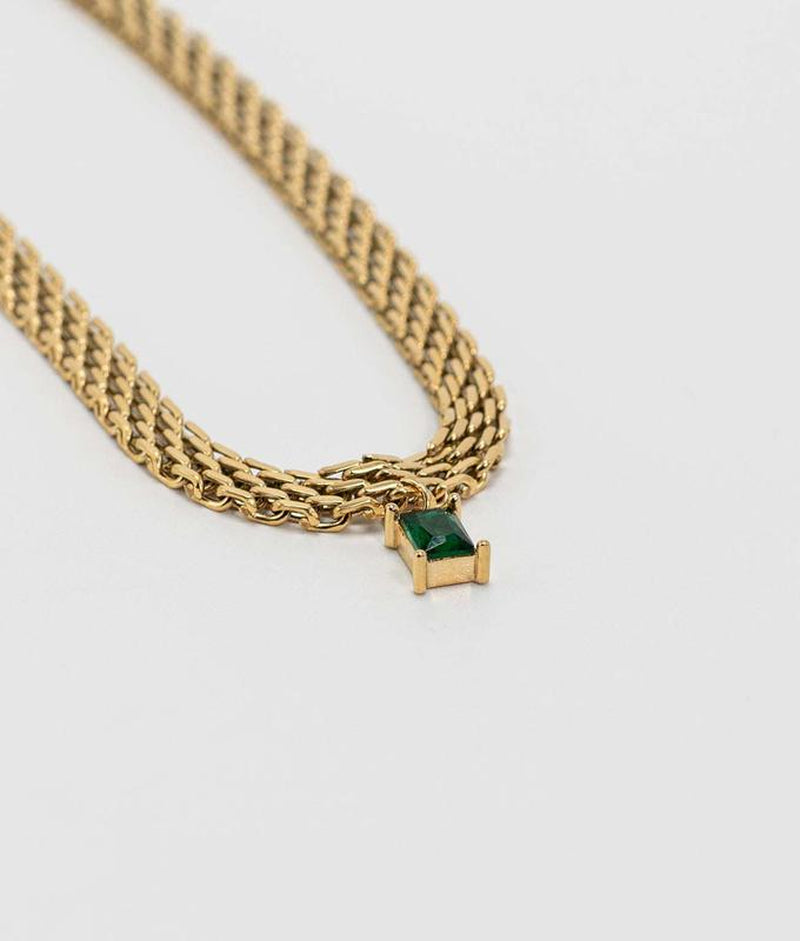 Minimalist Charlotte Necklace for Unisex with High-Quality Stainless Steel and Gold Plating