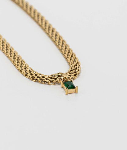 Minimalist Charlotte Necklace for Unisex with High-Quality Stainless Steel and Gold Plating